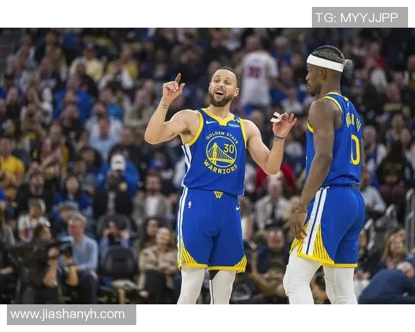 小牛队对阵勇士库里狂砍51分展现超级巨星风采